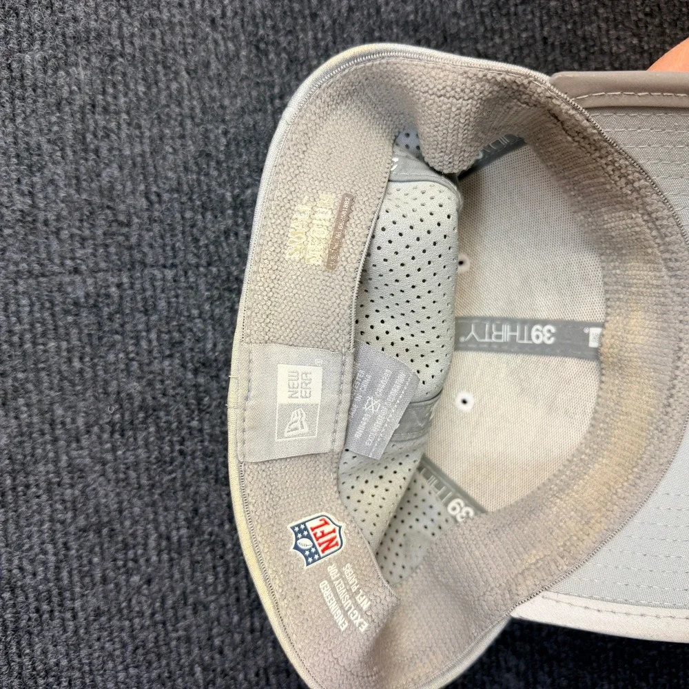 New Era 39THIRTY Pittsburgh Steelers NFL Sideline Hat Grey White Small-Medium